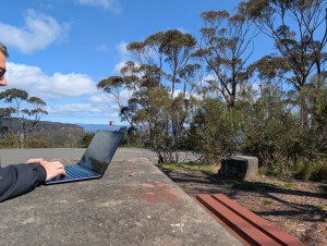 work outside blue mountains